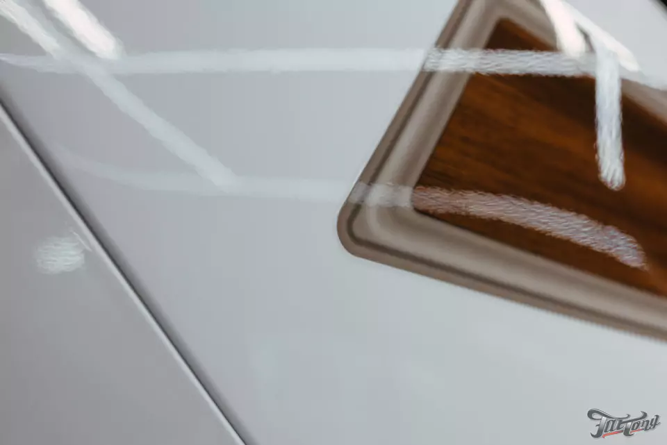 Так не должно быть! Заново разработали дизайн наклеек для Jeep Grand Wagoneer и забронировали кузов полиуретаном
